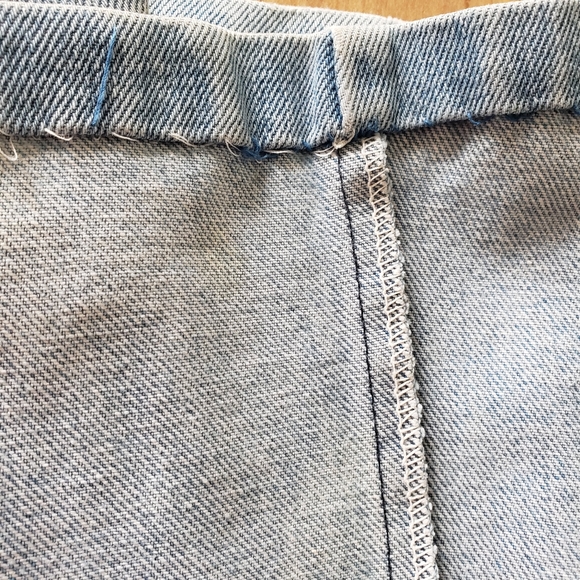 Vintage Levi’s Orange Tab W26 Flare Leg Light Wash Creased - Picture 6 of 16